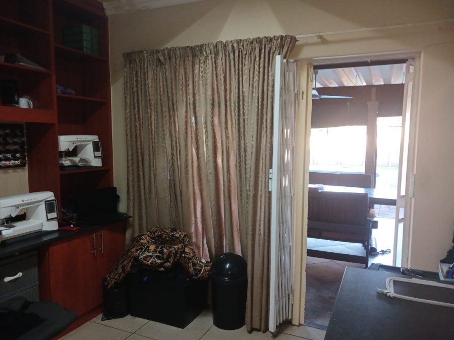 3 Bedroom Property for Sale in Adamayview North West